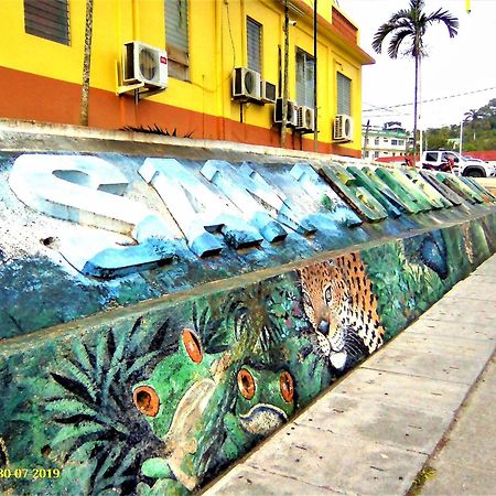 Iguana Roost Tourism Gold Standard Fully Equipped Two Bedroom Cabin San Ignacio Exterior photo